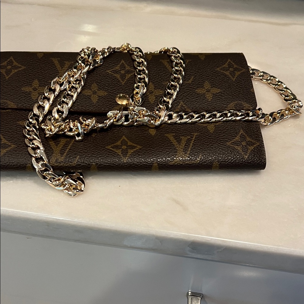 Louis Vuitton Brown Monogram Wallet - Picture 2 of 13
